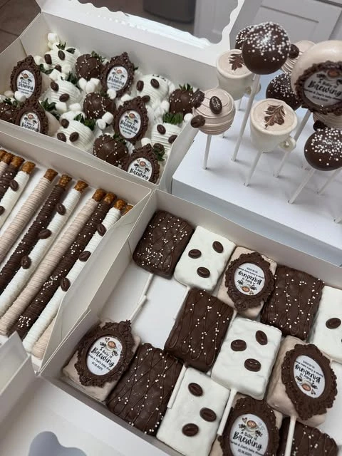 16. Offer A Dessert Box