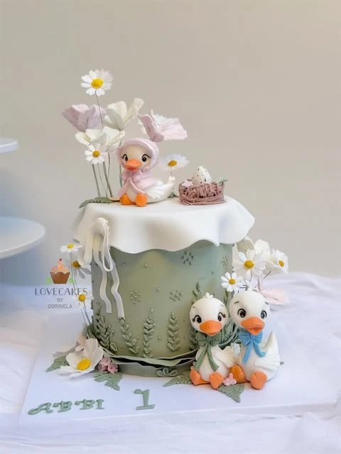 13. Hand-Sculpted Duck Cake