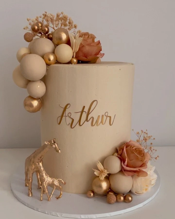 27. Modern Boho Safari Cake