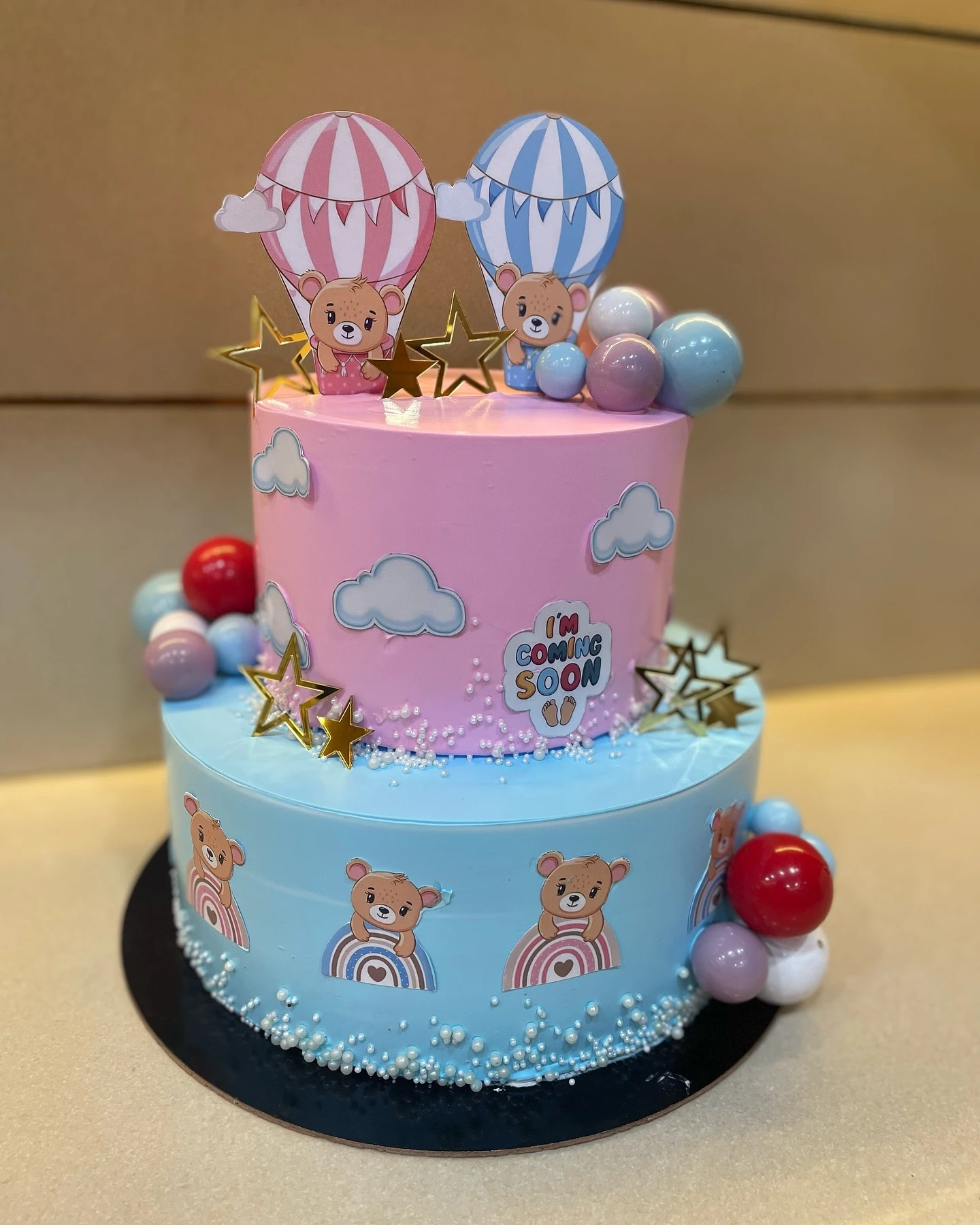 31. Gender Reveal Balloon Cake