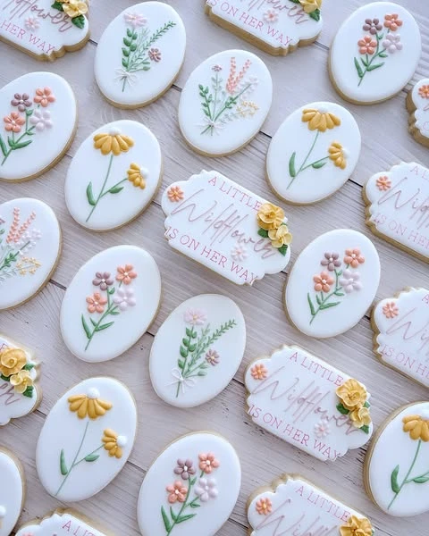 38. Minimalist Wildflower Cookies