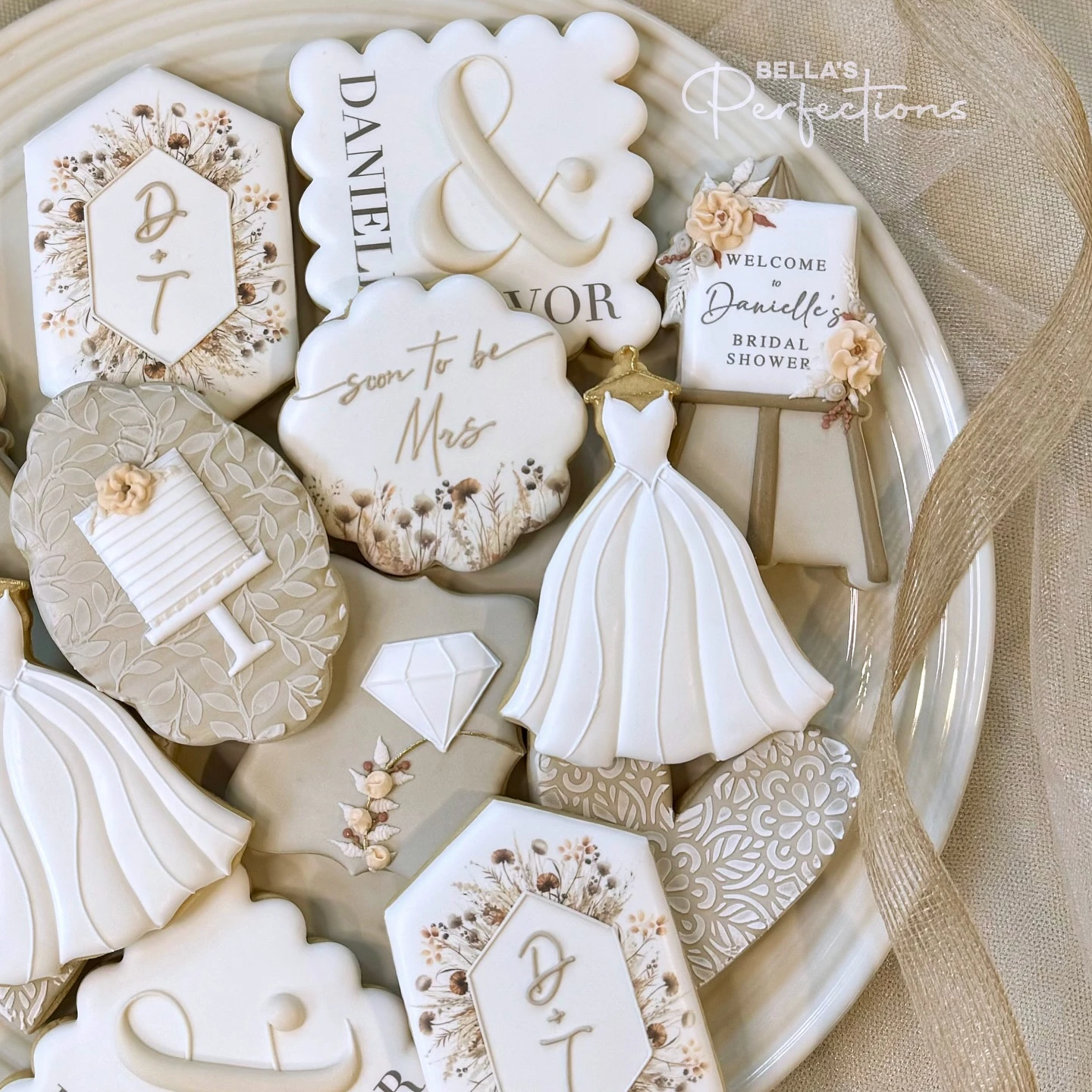 1. Elegant Neutral Toned Cookies