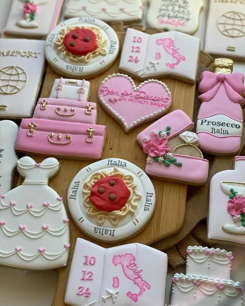 12. Honeymoon Destination Themed Cookies