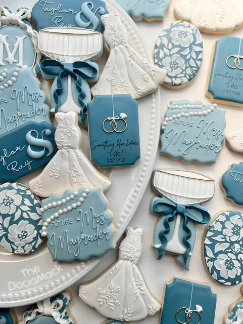 29. Moody Blue and White Set