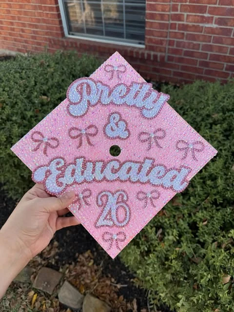 19. Full Glitter Background Cap