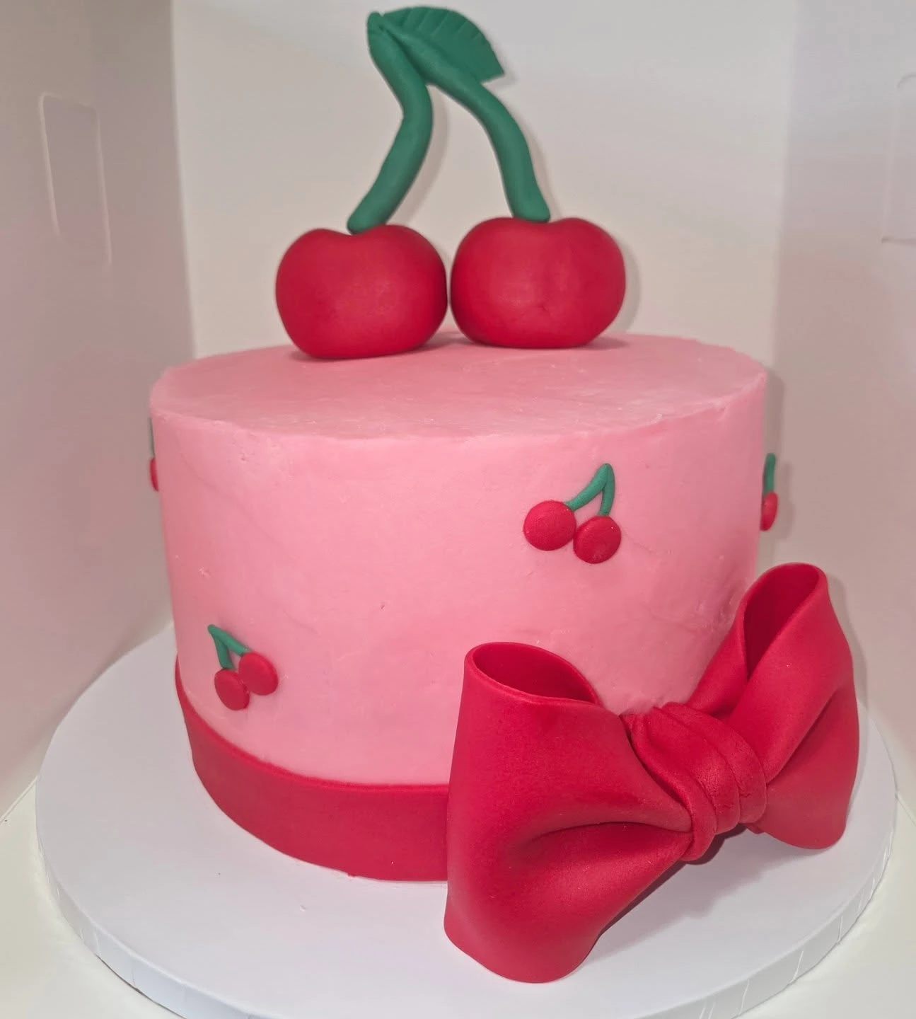 16. A Modern Fondant Cake