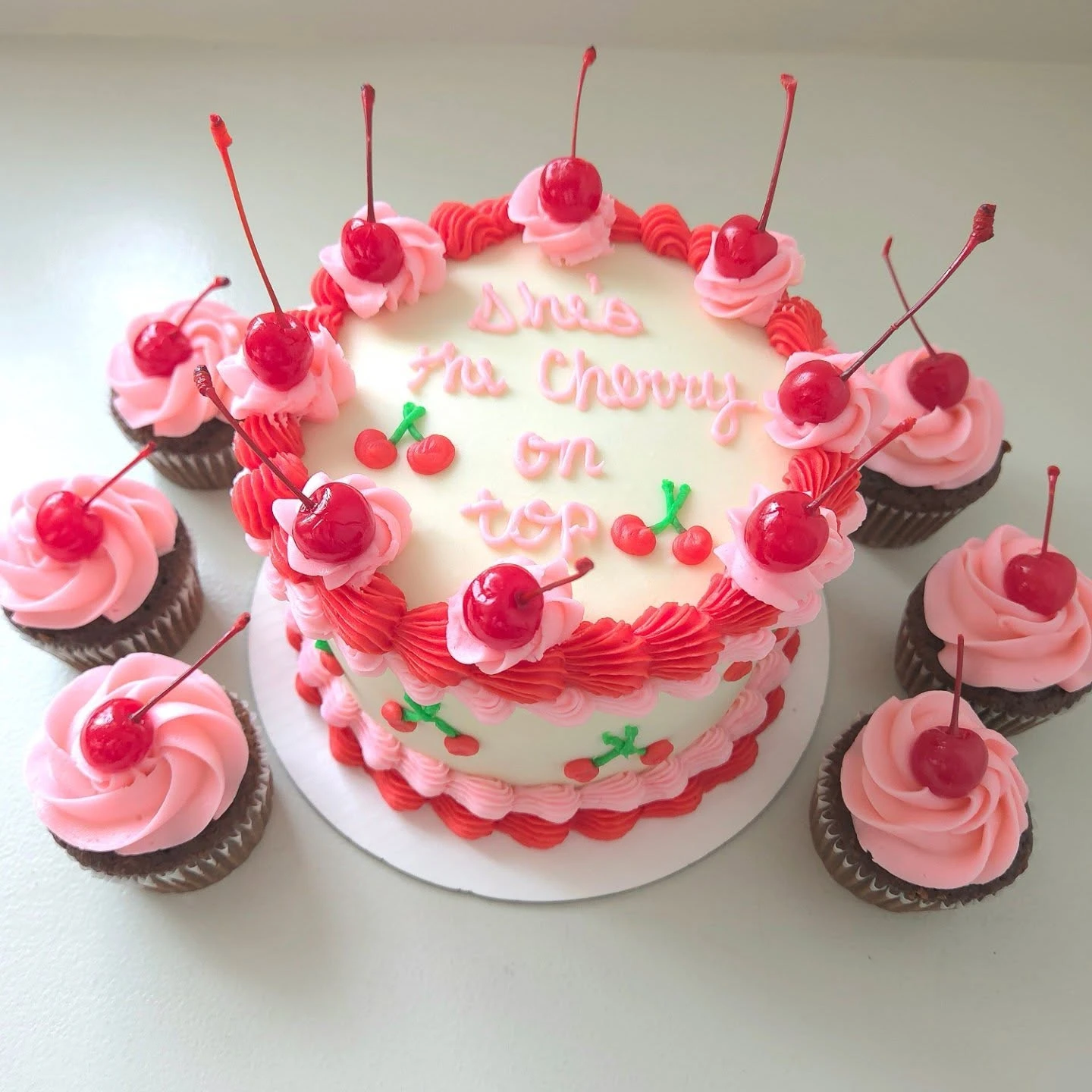 18. Go with a Retro Cake