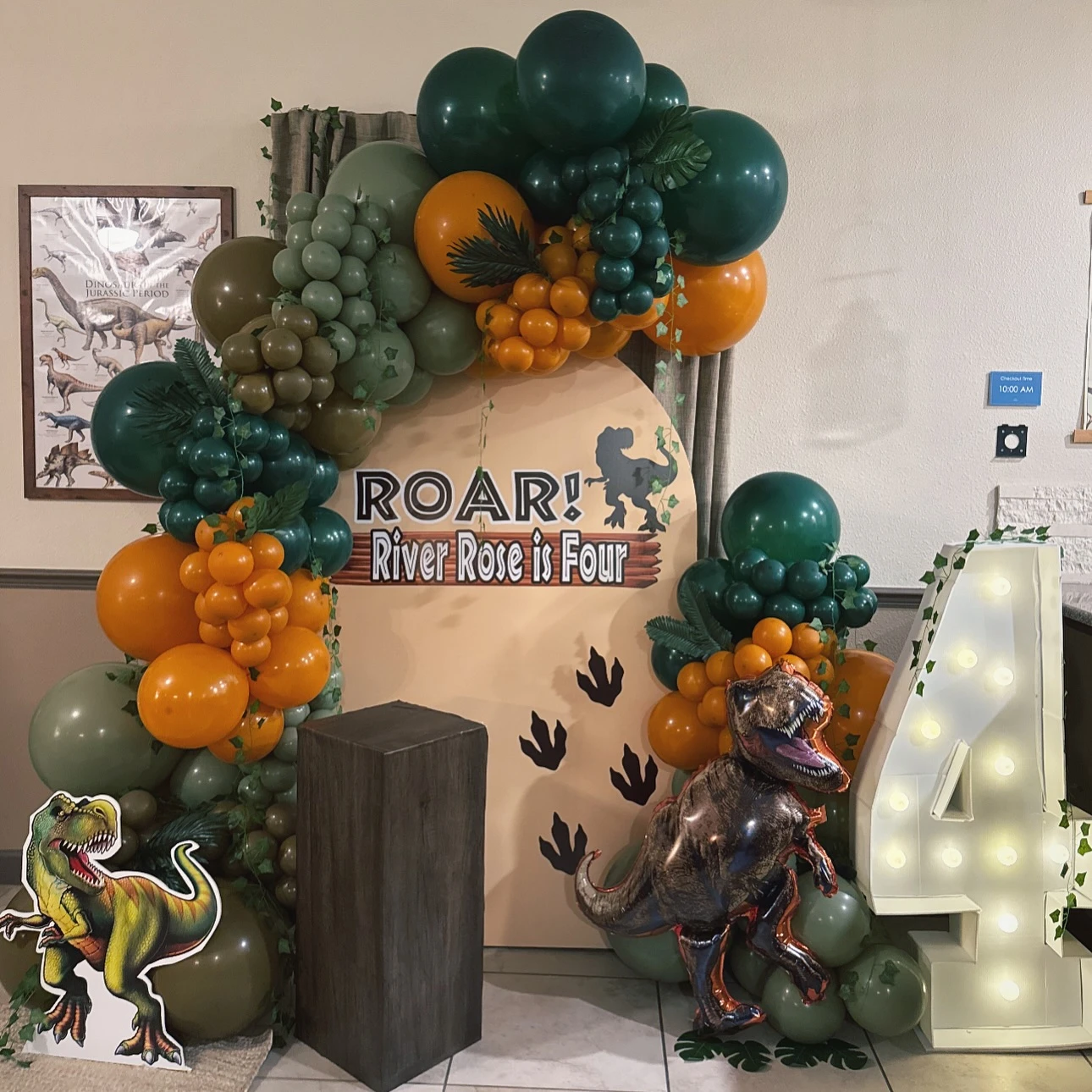 26. Classic 'Roar' Backdrop