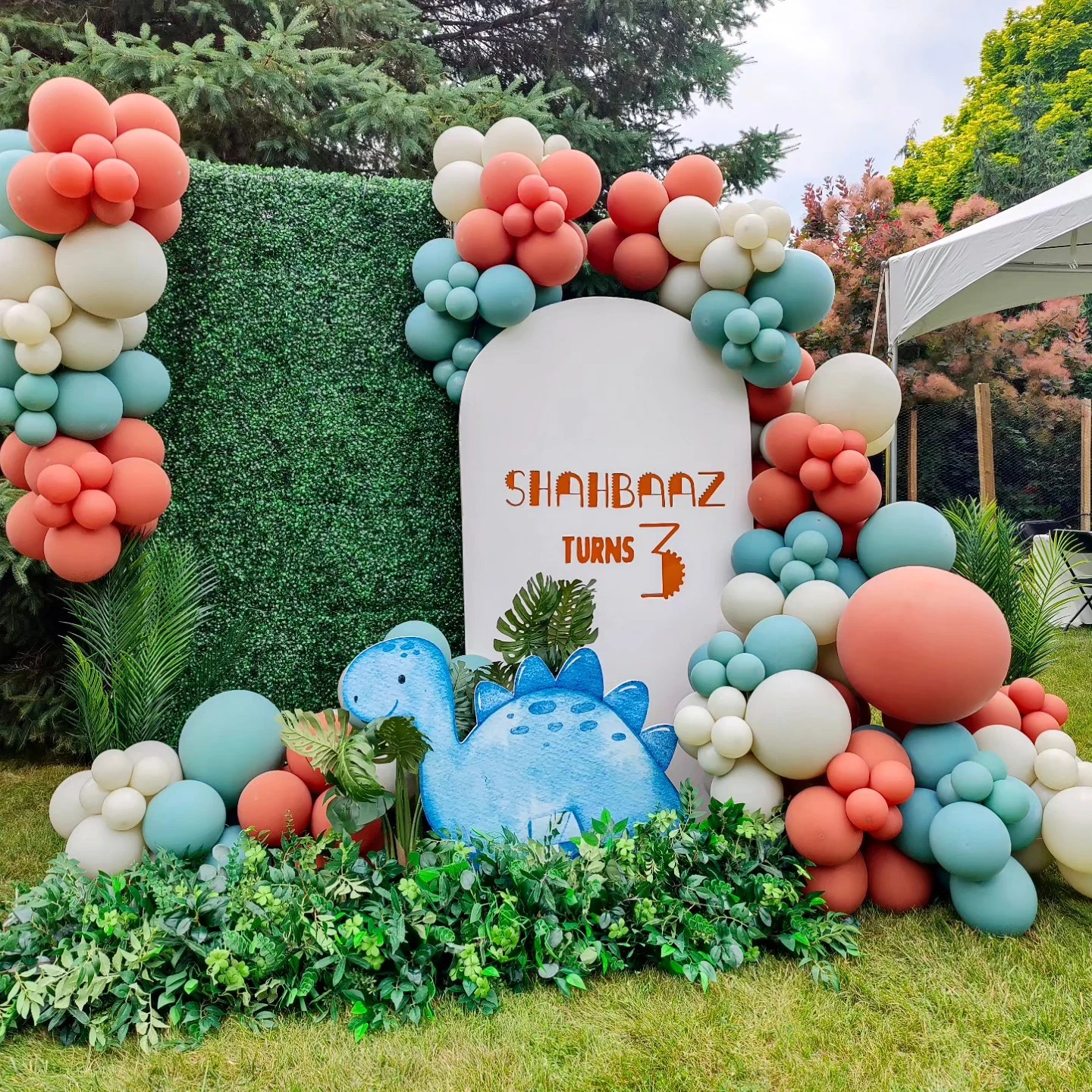 8. Hedge Wall Dino Backdrop