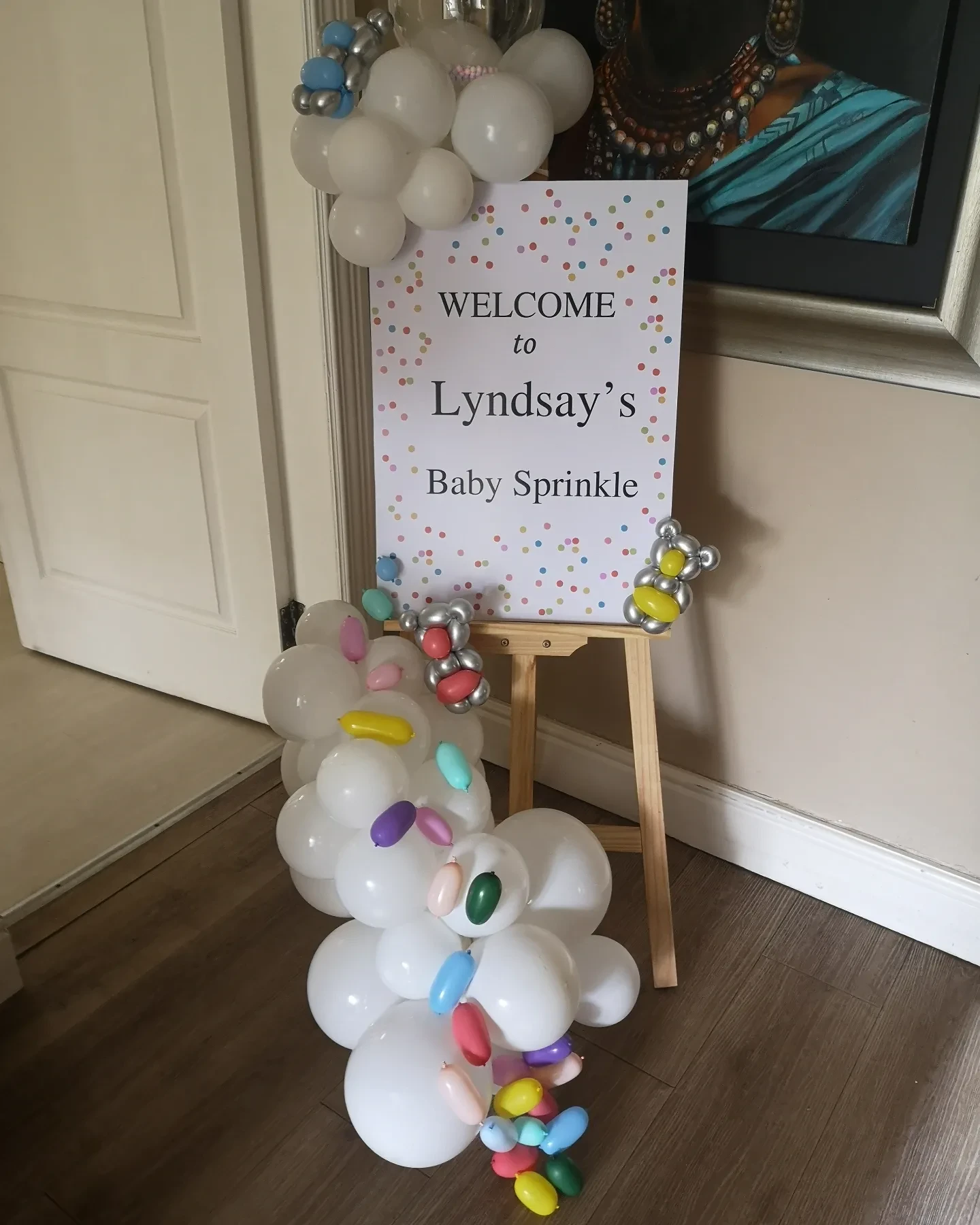 1. Themed Welcome Sign Balloons