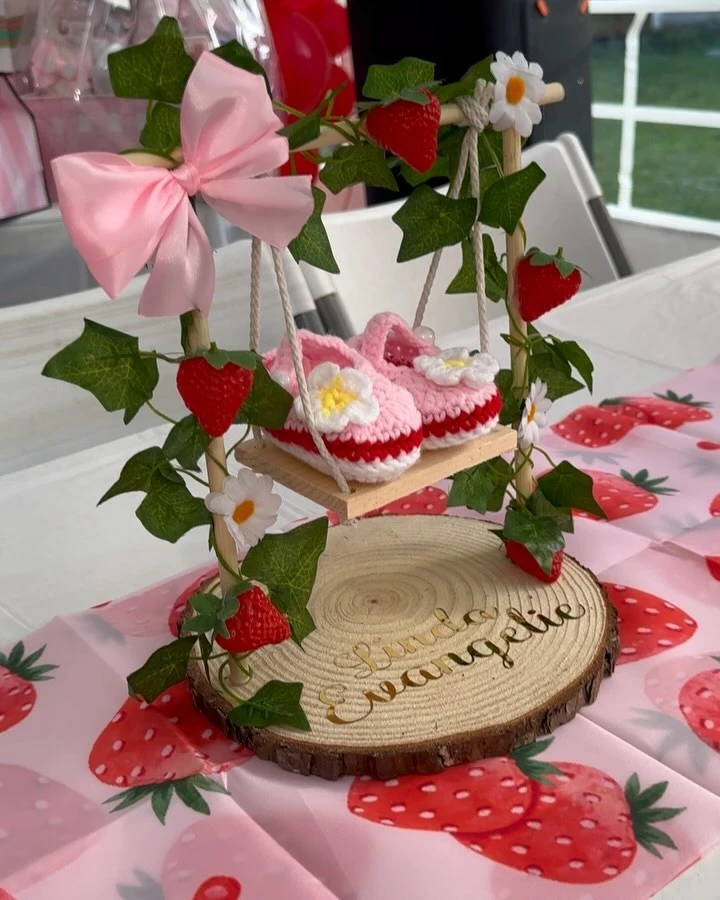 26. Use Handmade Centerpieces Wisely