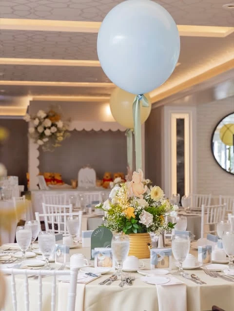6. Floating Balloon Centerpieces