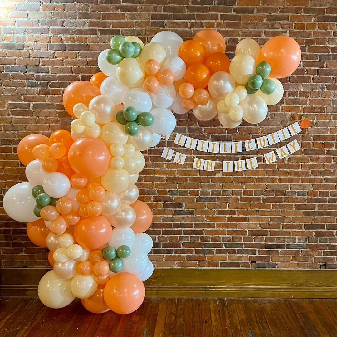 8. DIY Balloon Garland