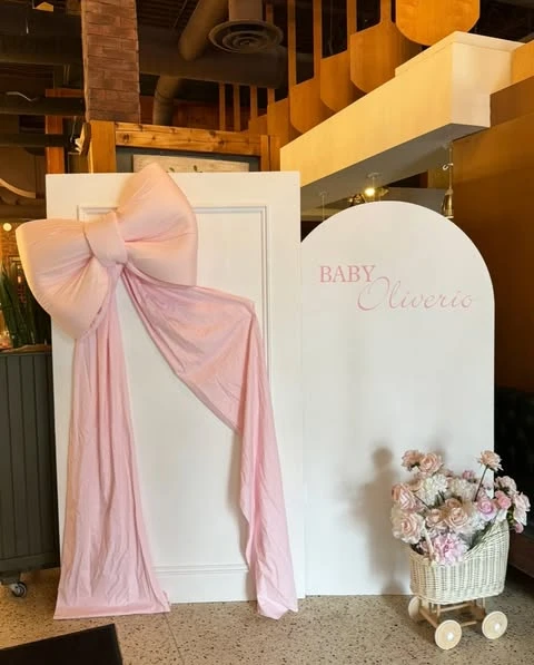 1. Oversized Bow on Simple Panels