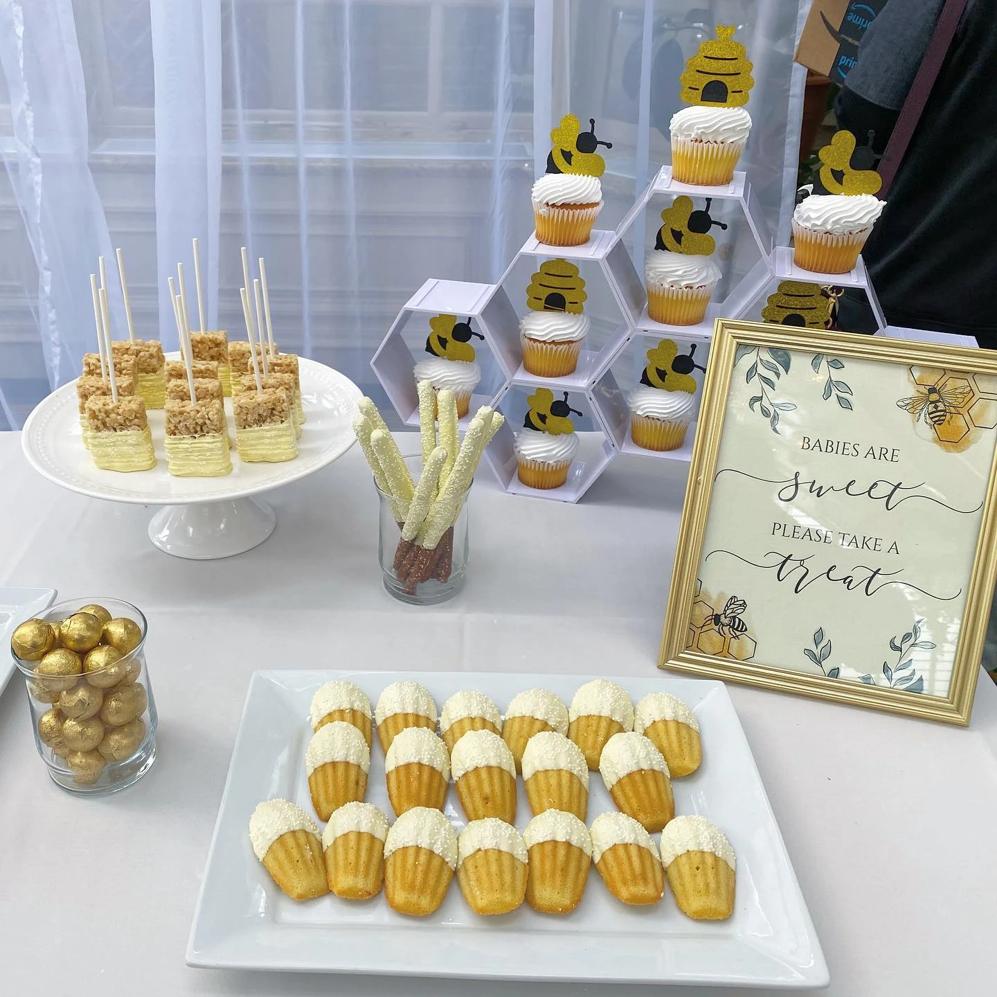 12. Hexagon Cupcake Display