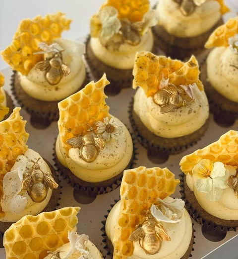 16. Gourmet Bee Cupcakes