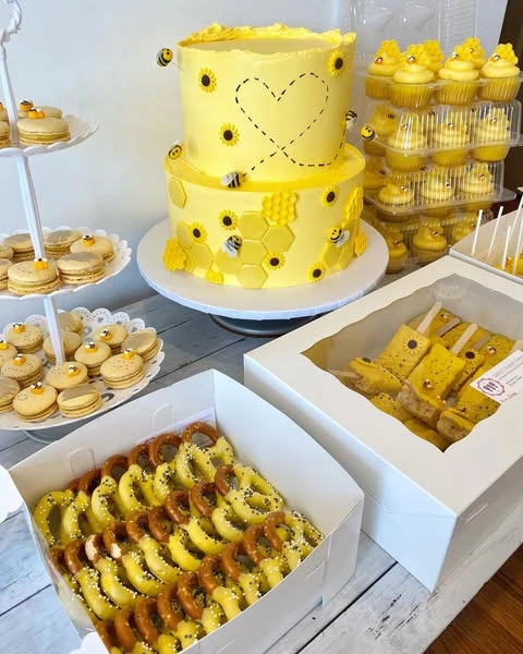 22. Full Bee Dessert Spread
