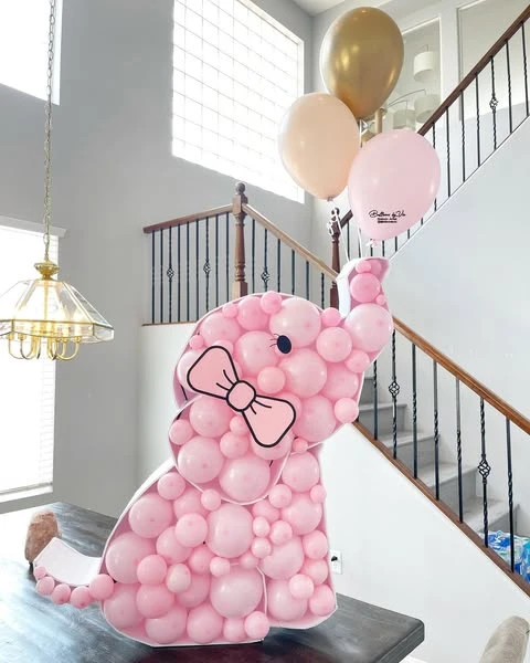 32. Use a Balloon Mosaic Frame