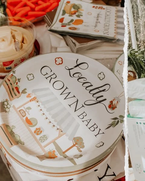 19. Use Themed Paper Plates