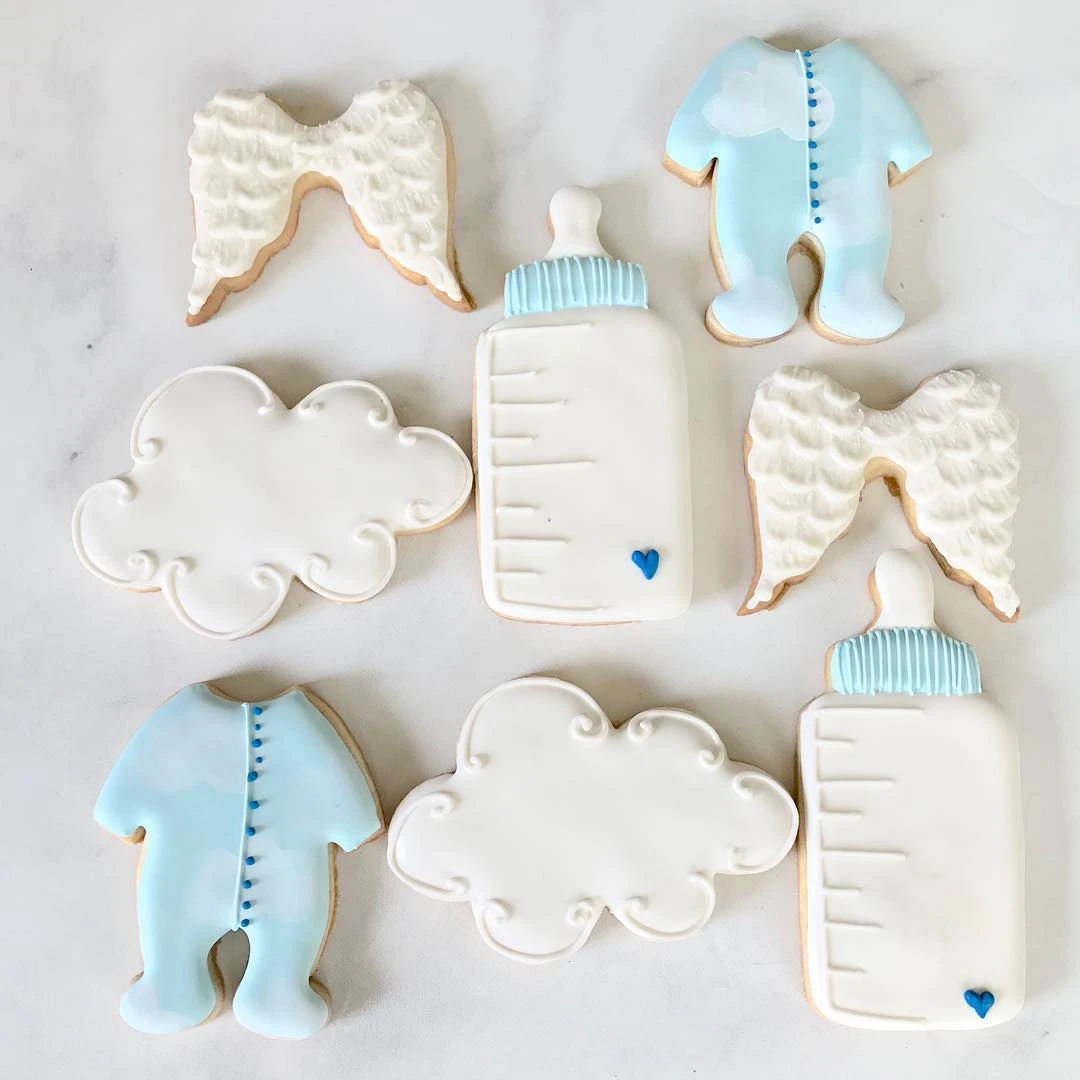 15. Simple Iced Sugar Cookies