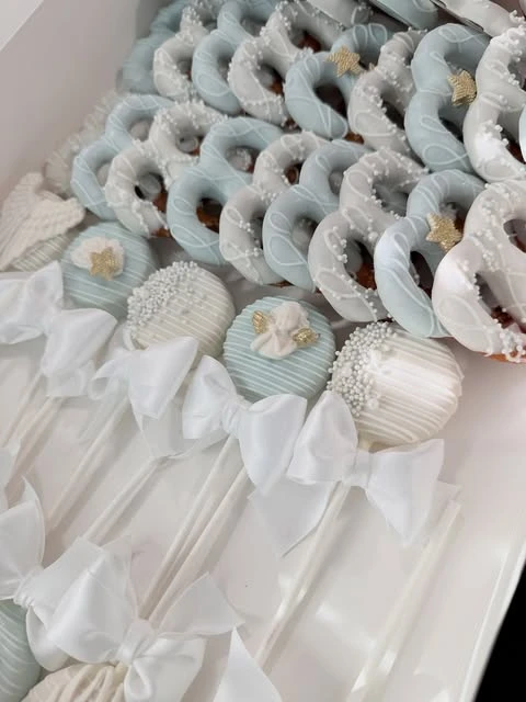 16. Coordinated Treat Box Fillers