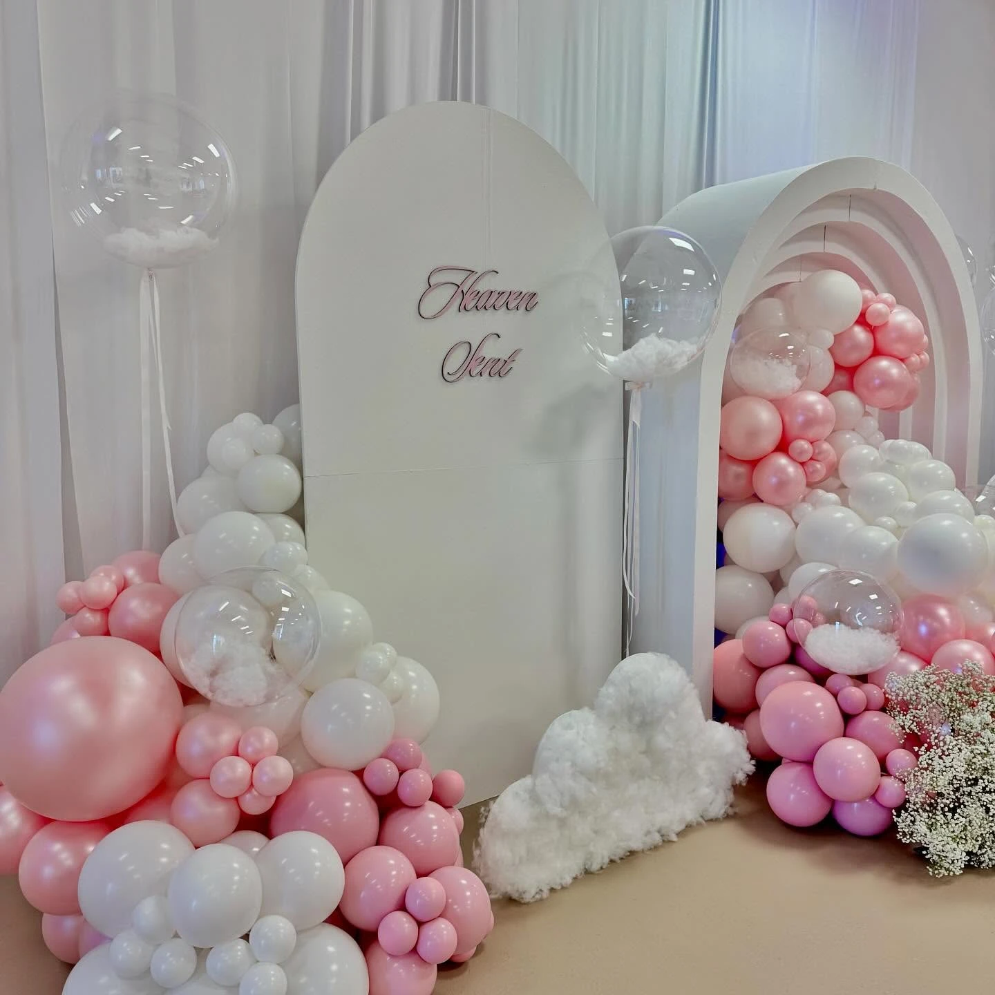 24. Fluff-Filled Clear Balloons