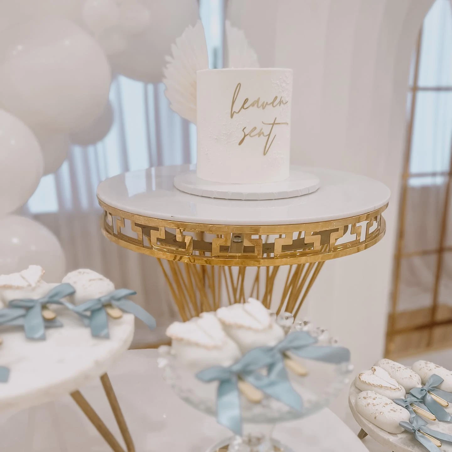30. Minimalist Themed Cake