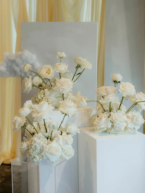 31. Monochromatic Floral Pedestals