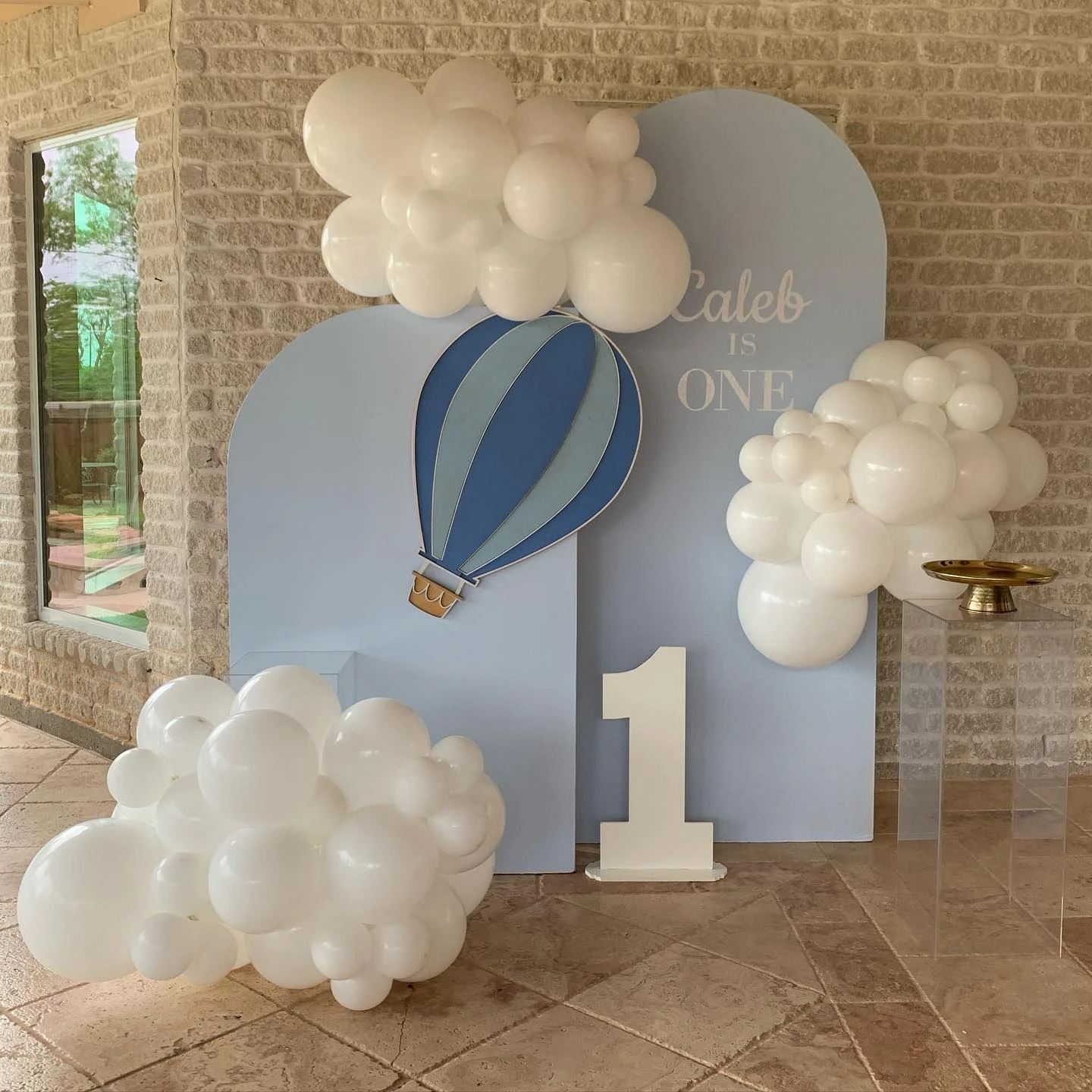 12. Mix Balloons and Panels