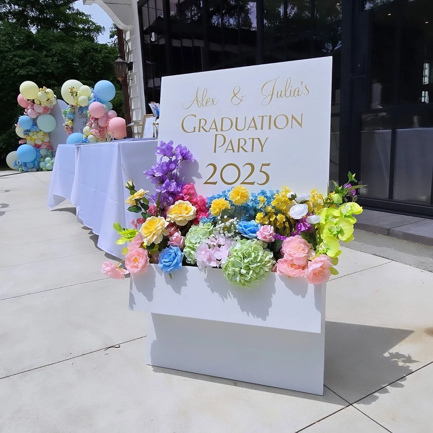9. Infusing Florals Into Large-Scale Props image 2