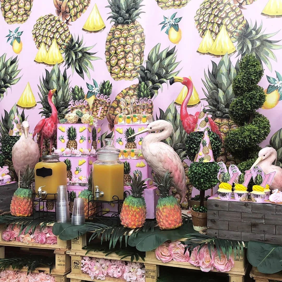 9. Build a Tropical Party with Wooden Pallets image 3