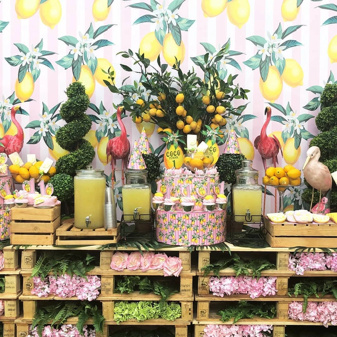 9. Build a Tropical Party with Wooden Pallets image 4