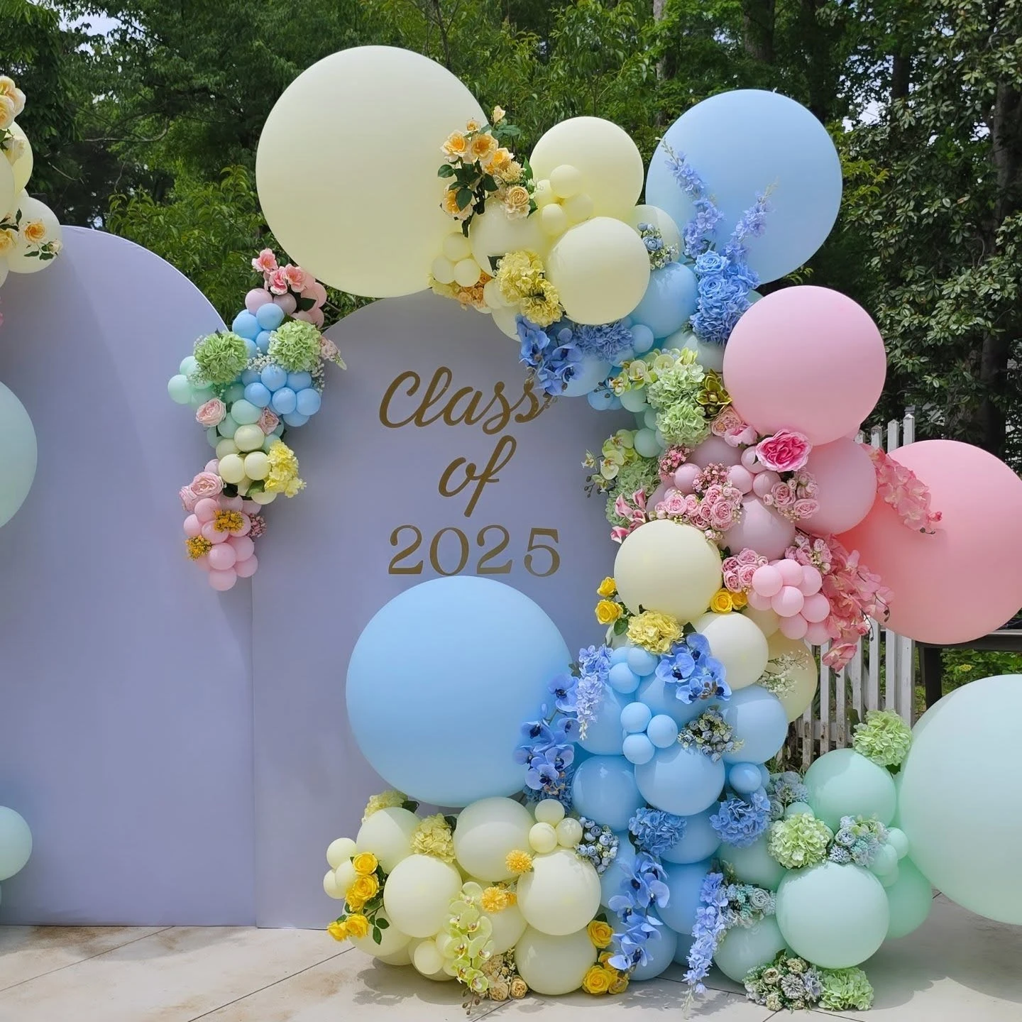 9. Infusing Florals Into Large-Scale Props image 6