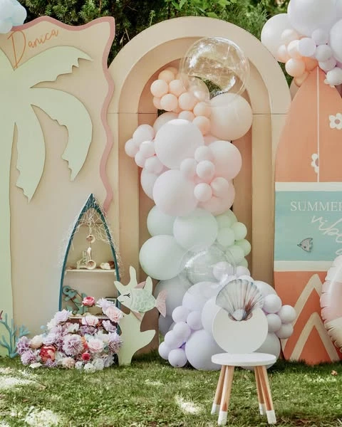 11. Build a Soft Summer Party Photo Zone image 1