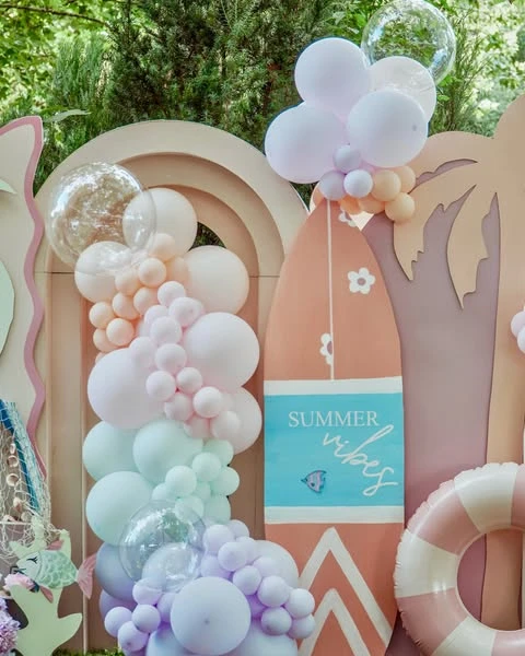 11. Build a Soft Summer Party Photo Zone image 3
