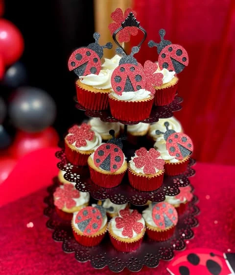 23. Cupcakes Make Great Decor