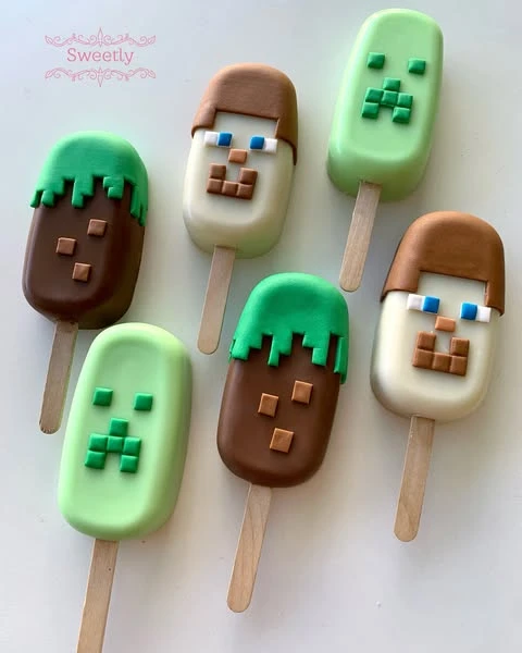 14. Cohesive Minecraft Dessert Table image 3