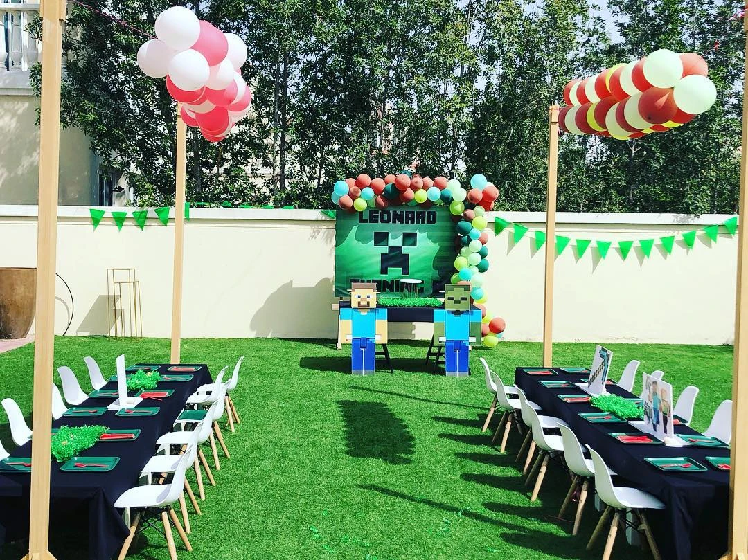 2. Custom Backdrop & Characters