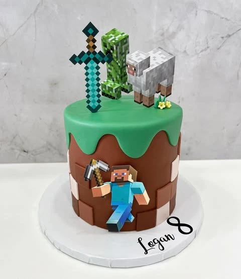 25. The Pixel-Perfect Fondant Cake