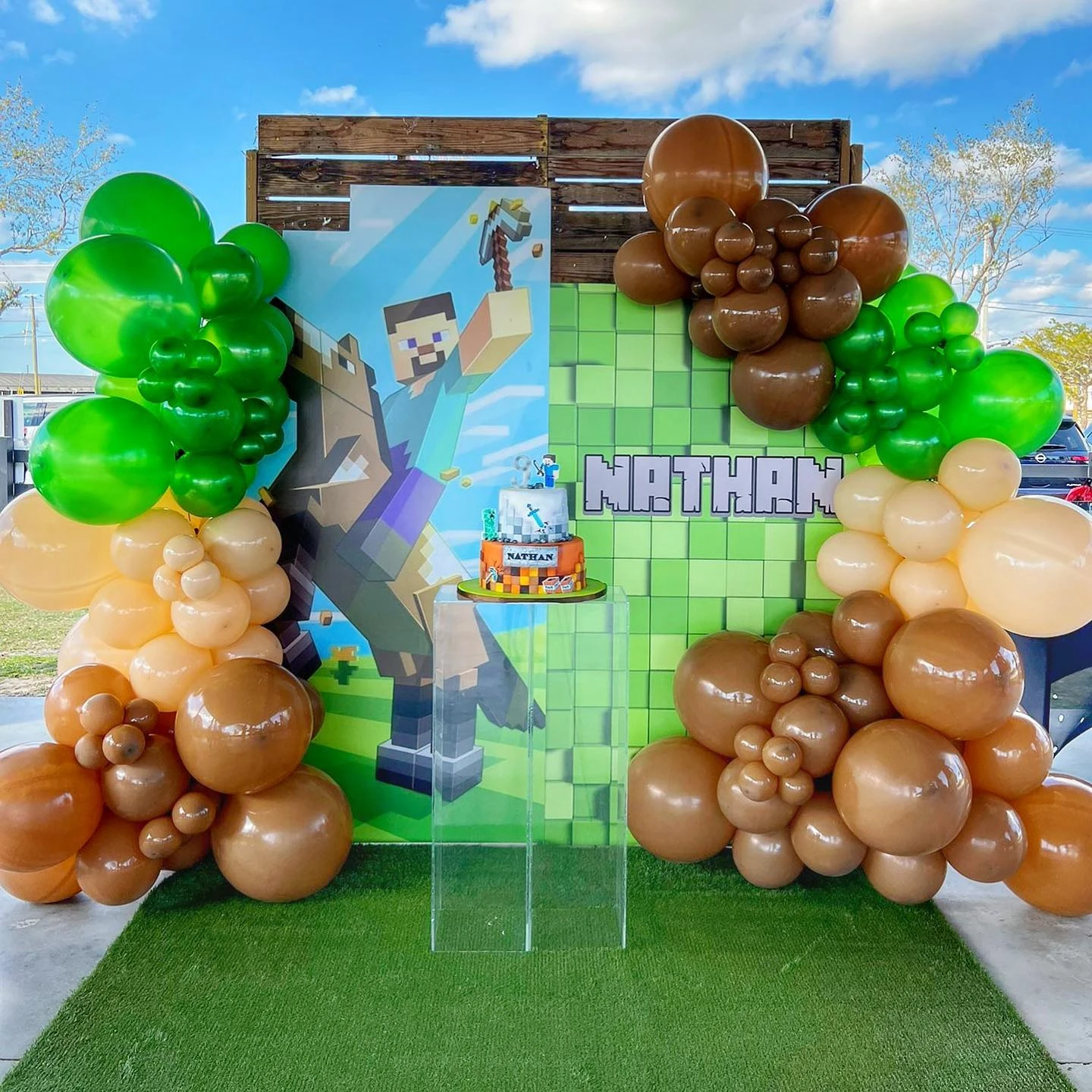 28. Full Themed Photo Backdrop