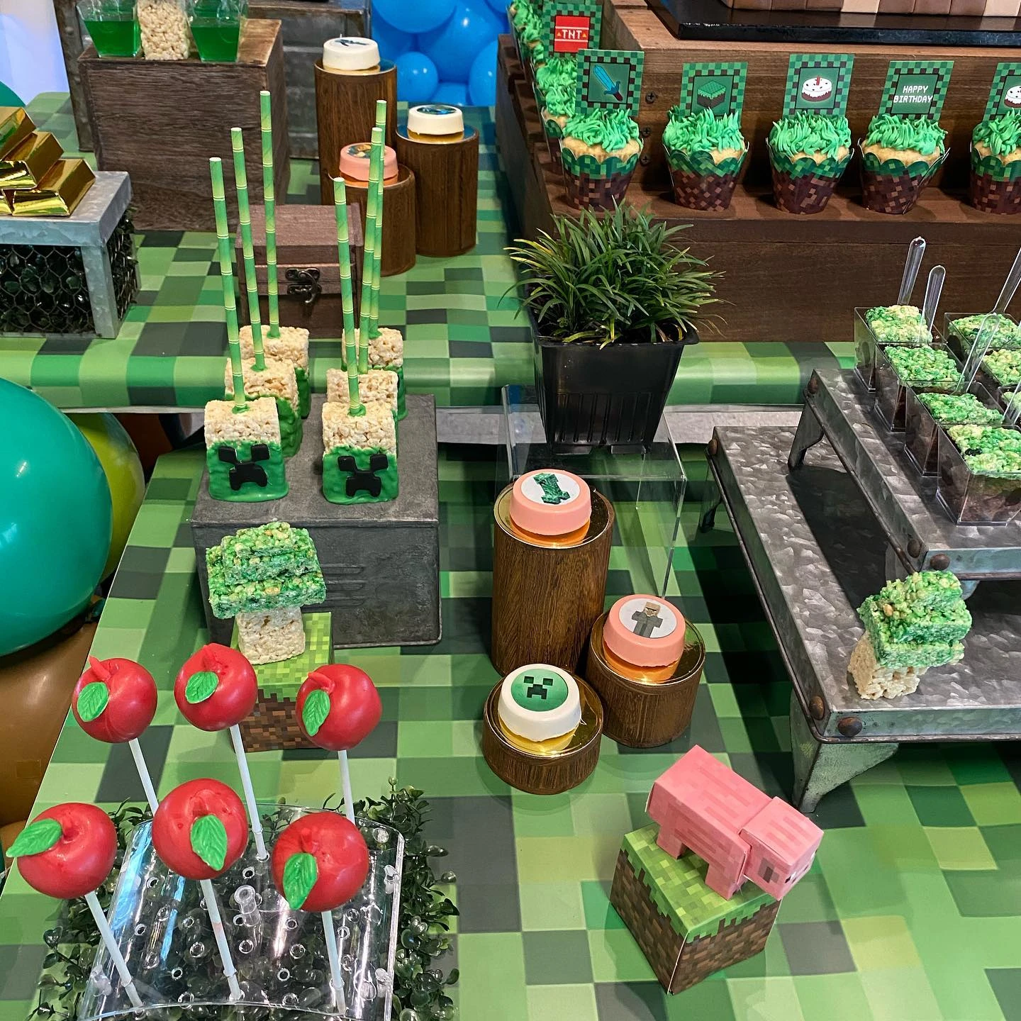 9. Next-Level Minecraft Dessert Table image 1