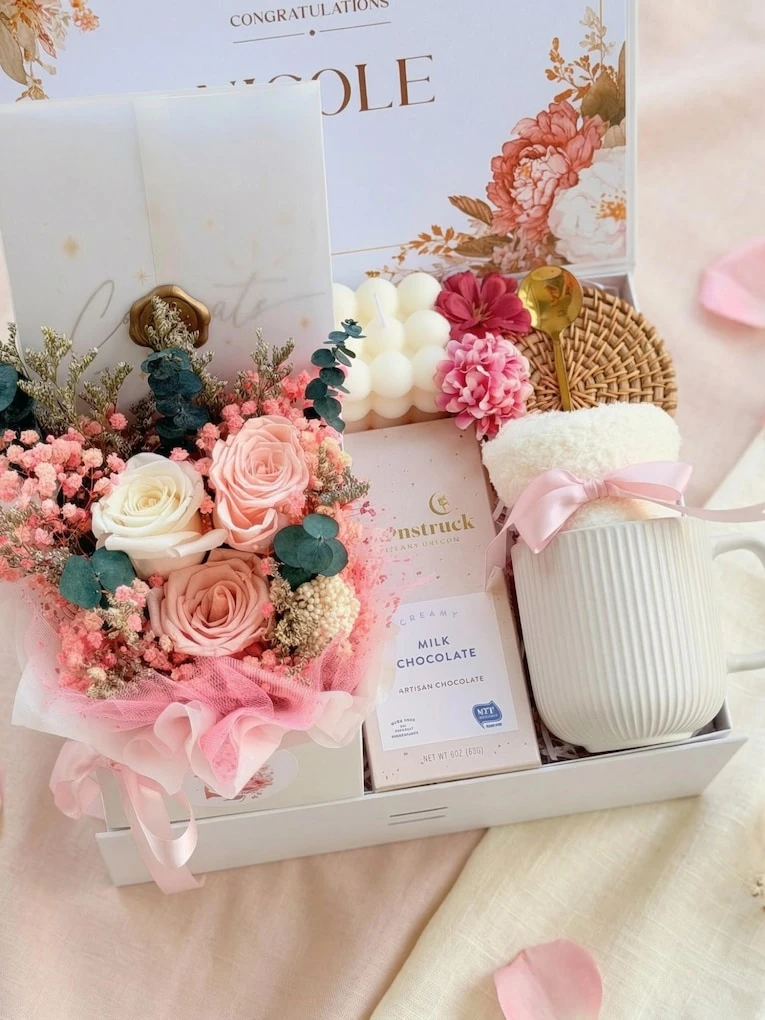 4. The Curated Gift Box