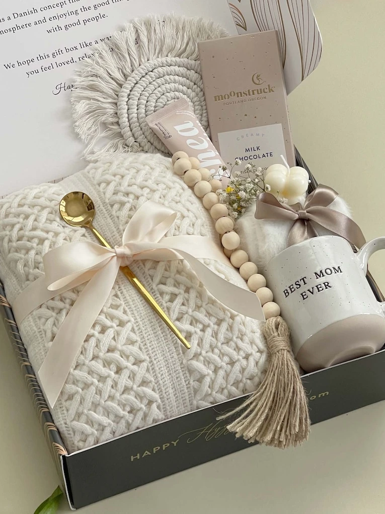 48. Coordinated Neutral Gift Box