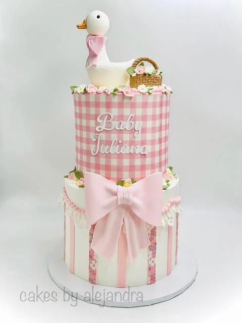 42. The Centerpiece Cake