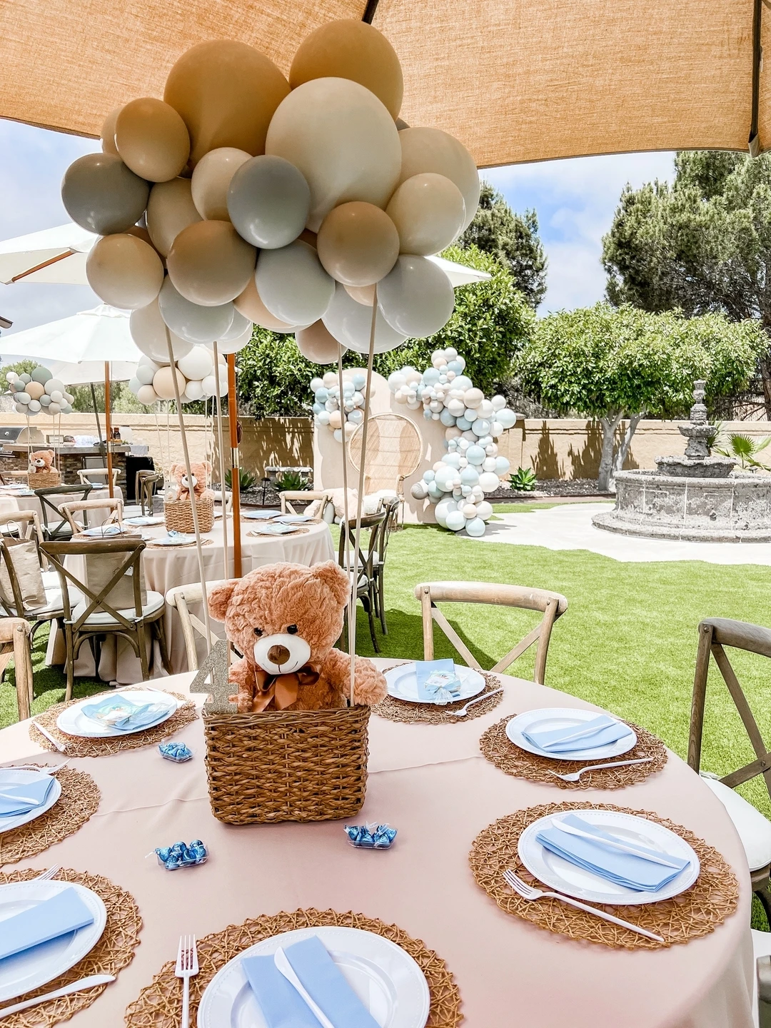 40. Hot Air Balloon Centerpieces