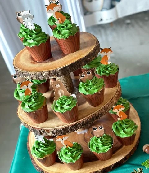 18. Cupcakes on a Wood Stand