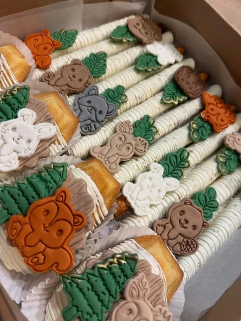 42. Themed Chocolate Pretzel Rods
