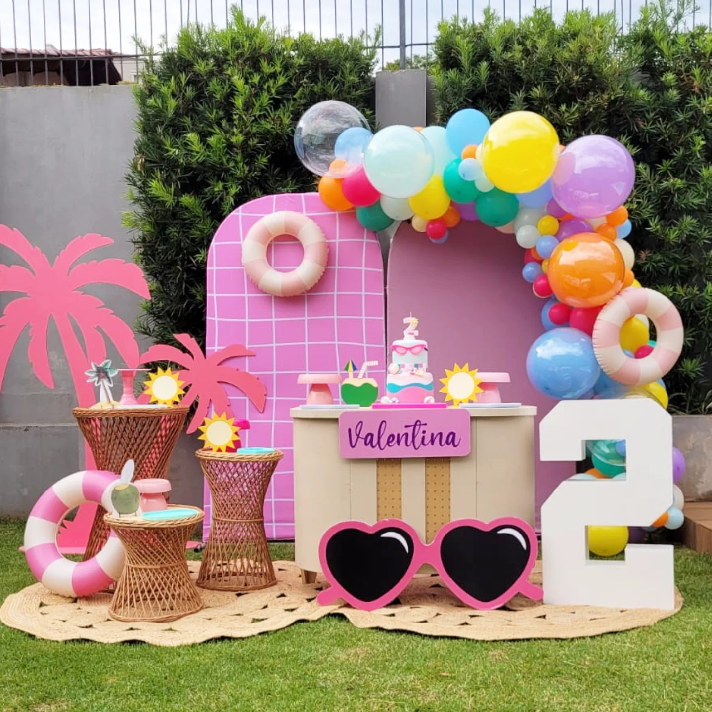 6. Build a Retro-Chic Poolside Dessert Bar