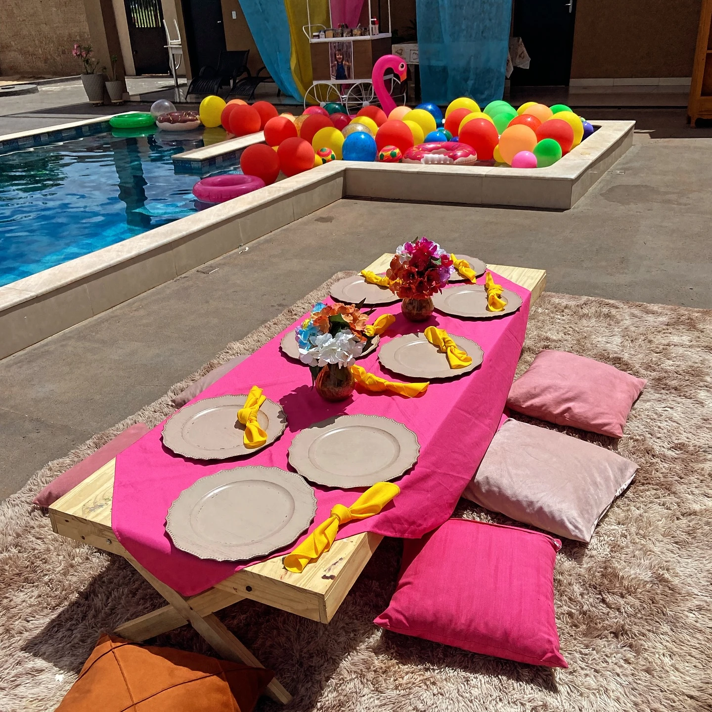 10. Host a Chic Poolside Picnic Party image 1