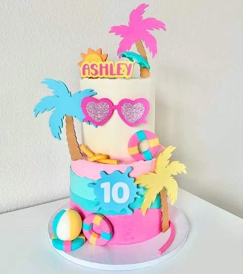 17. Make a Sweet Splash With Your Cake